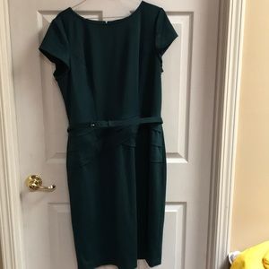 (H). Jones Studio - woman’s green dress- size 16